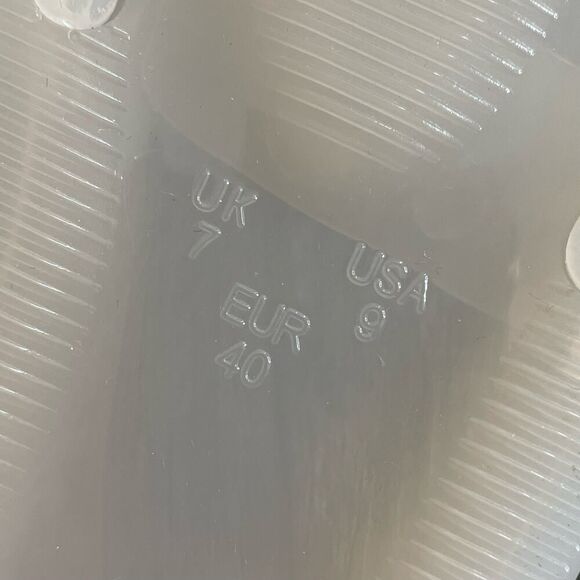 Chinese Laundry Light Pink Jelly Sandals - Size: 9 - Picture 5 of 6